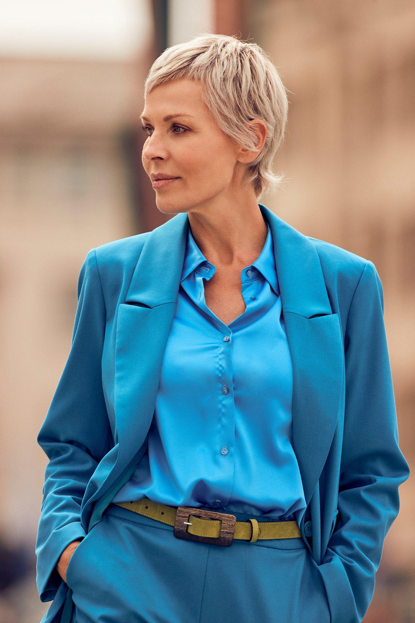 Hemden - Hemdblouse in elastisch satijn