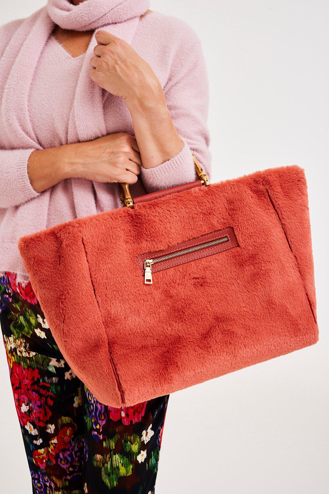 Faux fur shopper met bamboe handvat - null - may