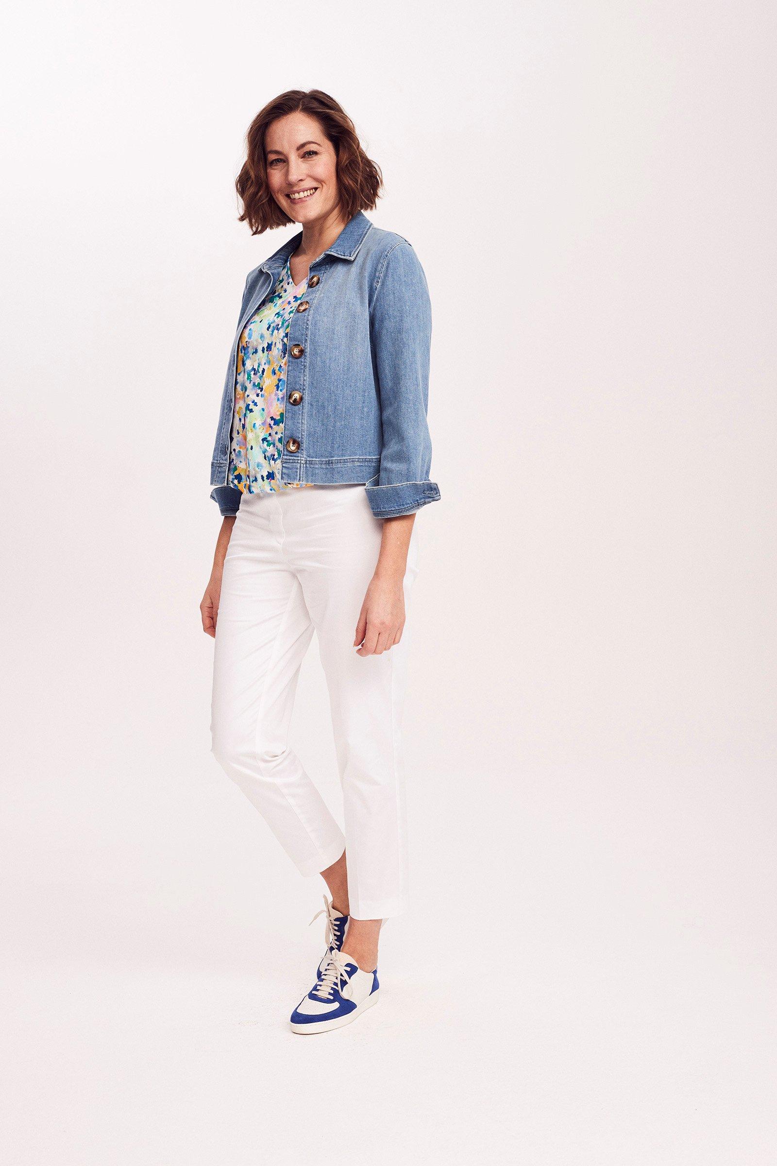 Blazers - Getailleerd jeansjasje met hoornen knopen