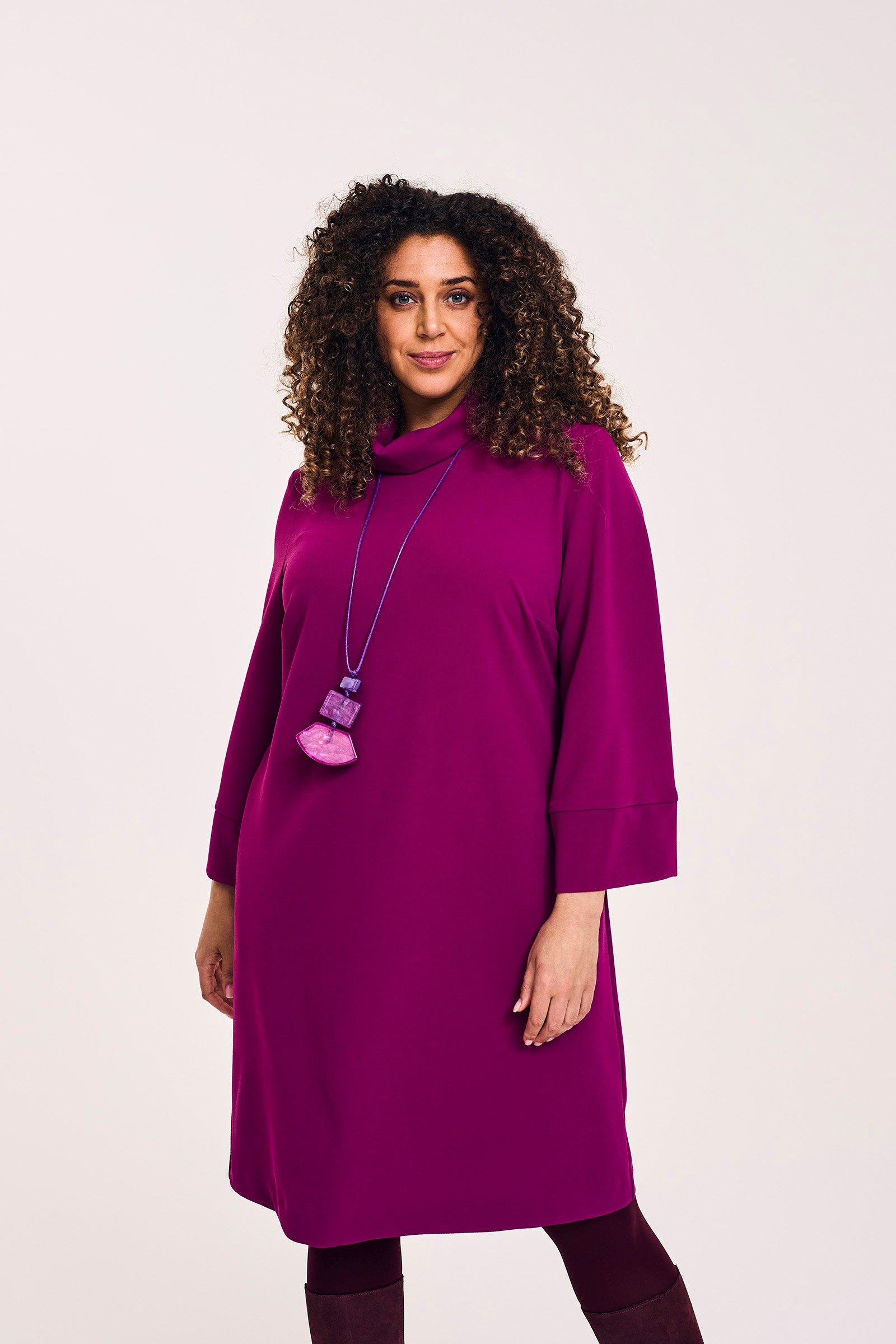 Kleedjes - Jurk in scuba met hangkraag