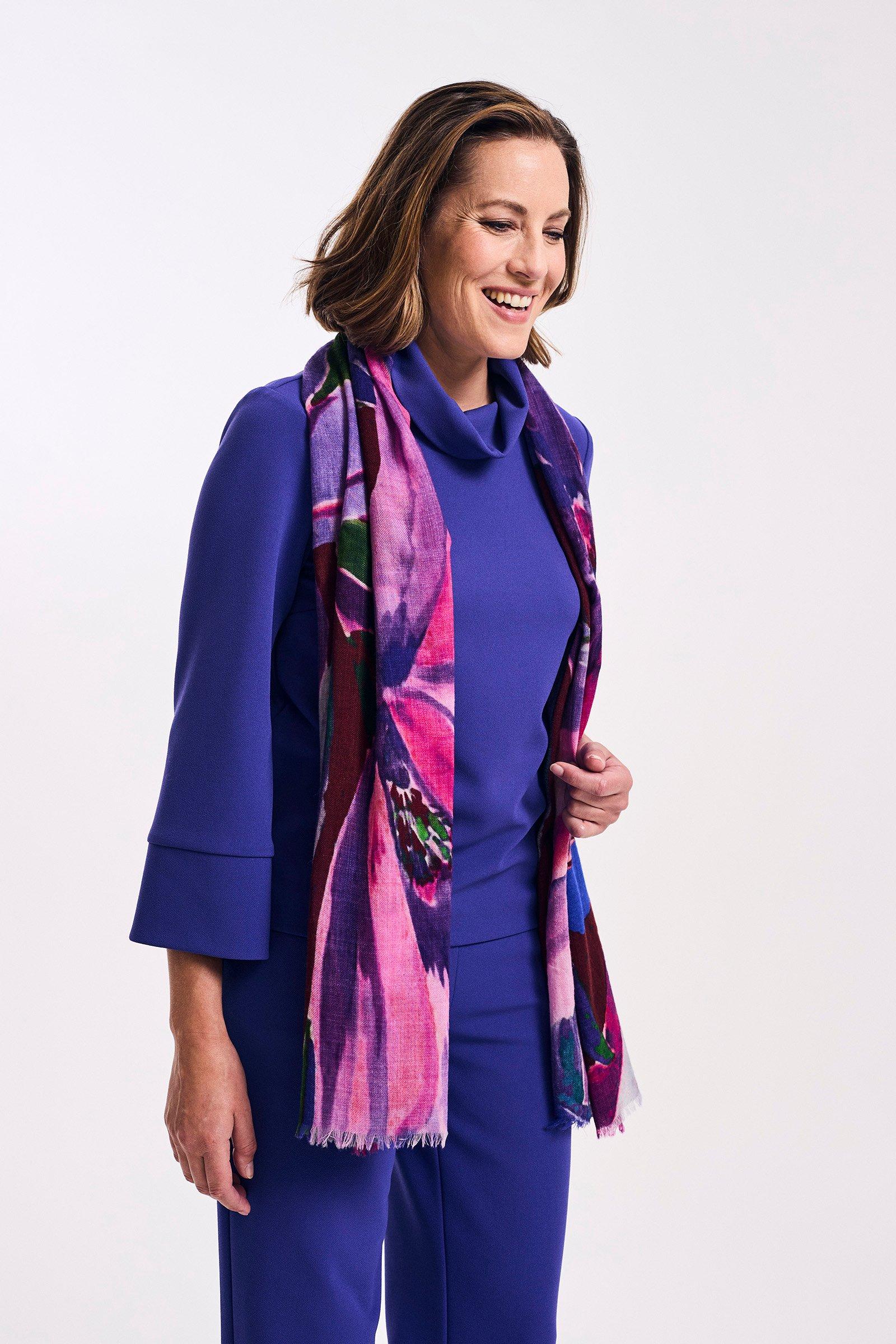 Blouse met hangkraag in scuba - may