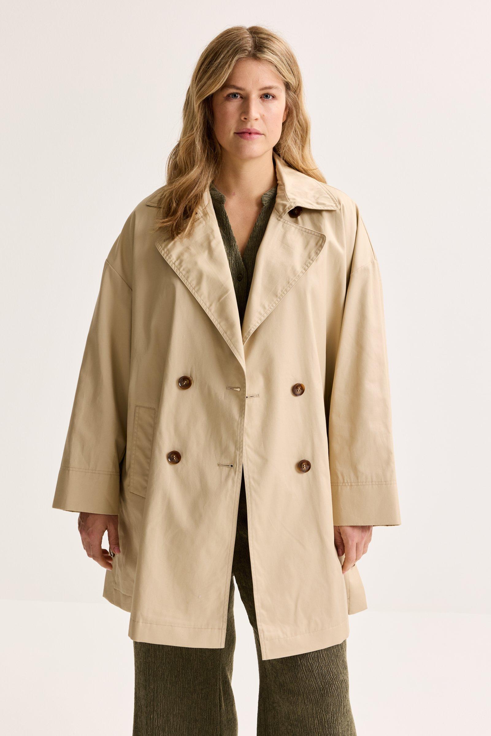 Trenchcoat évasé court en gabardine fine - null - ame