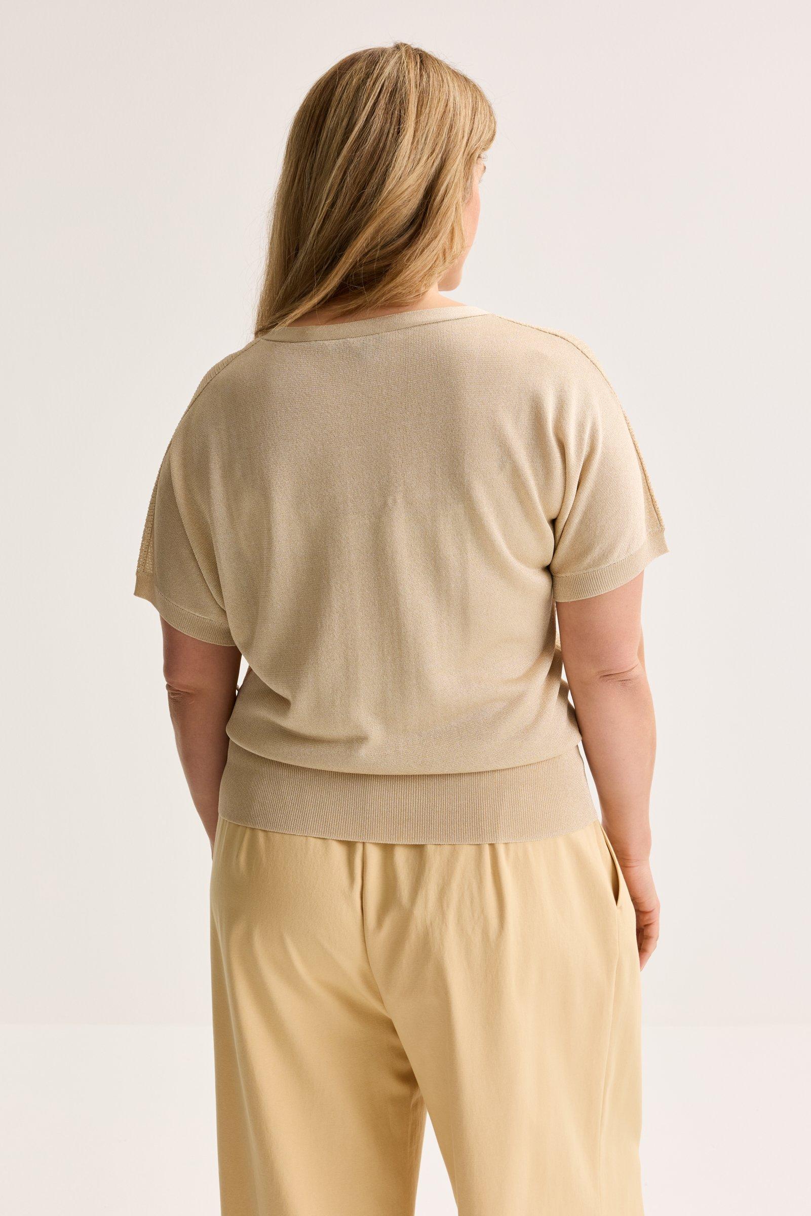 Pulls - Pull en lurex ajouré avec broderie
