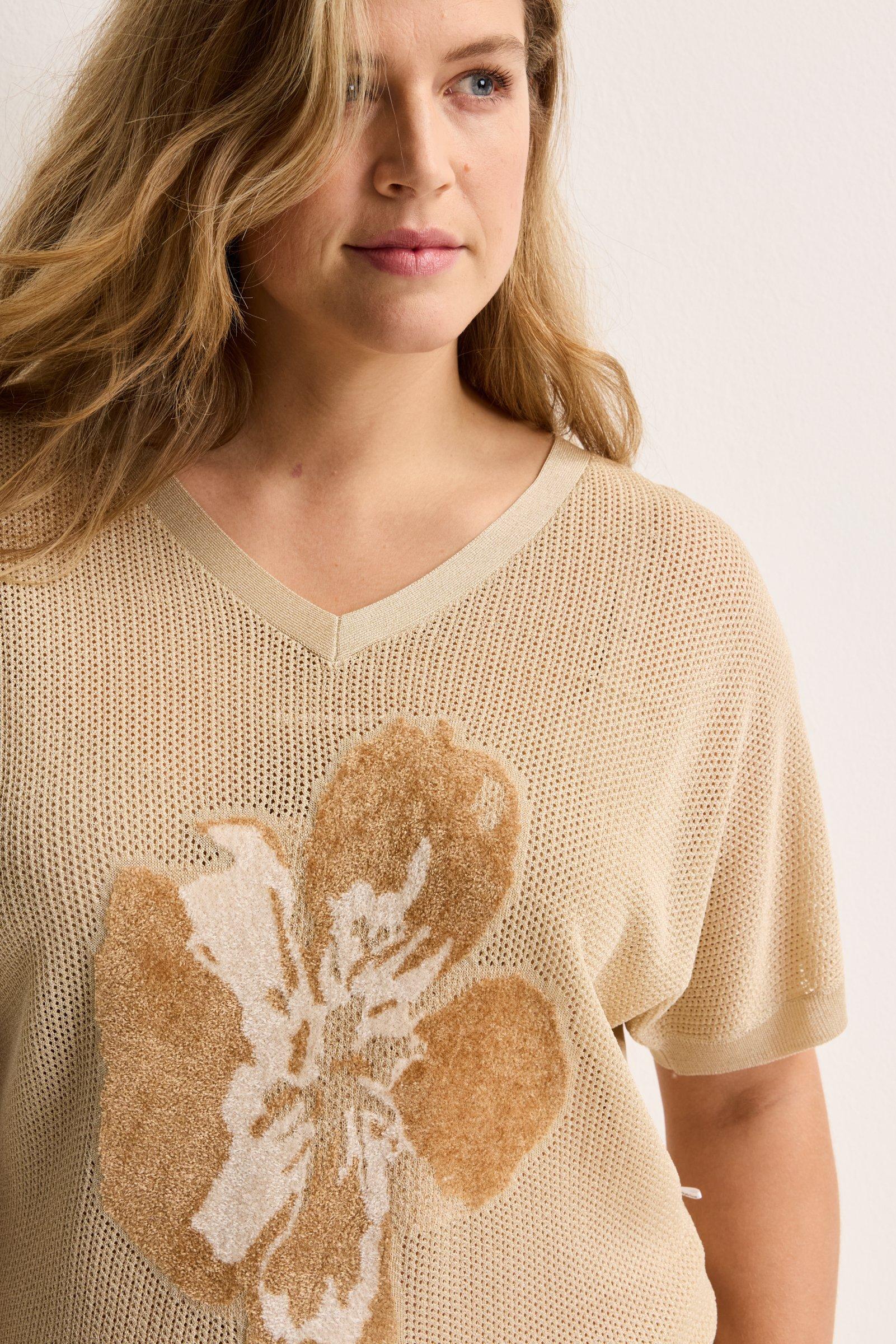 Pulls - Pull en lurex ajouré avec broderie