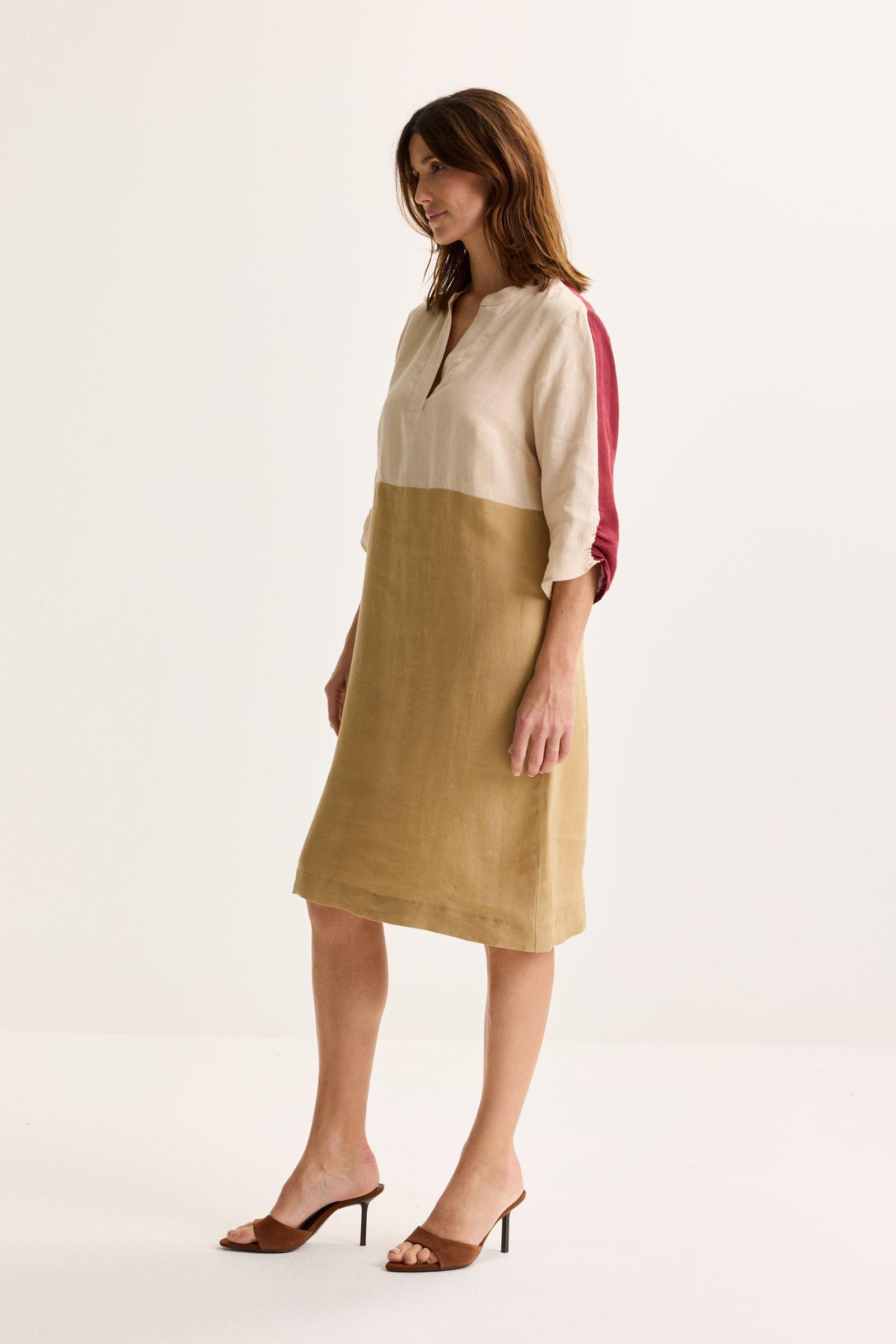 Kleedjes - Colourblocking jurk in zuiver linnen