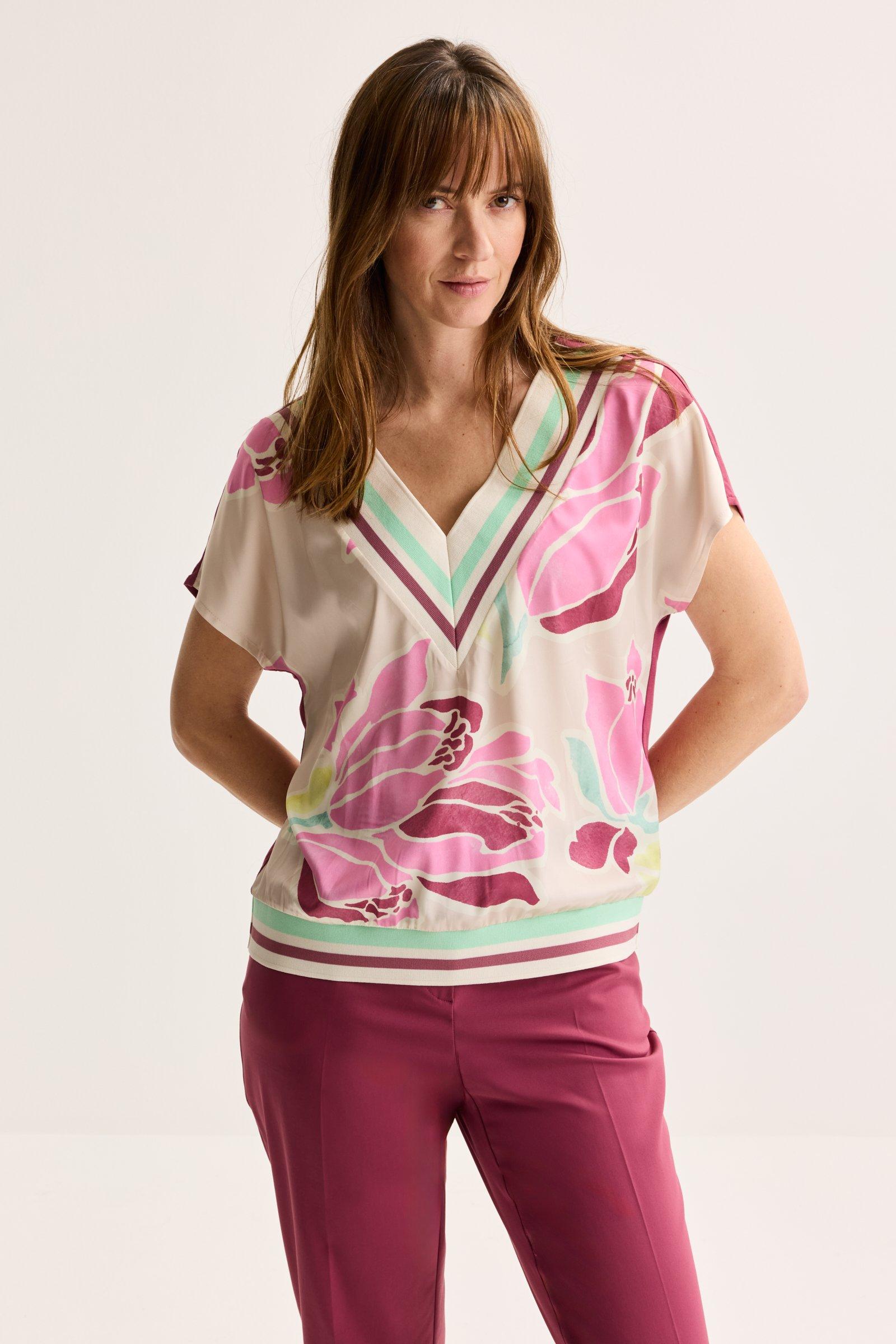 T-shirtblouse met satijnen front - may