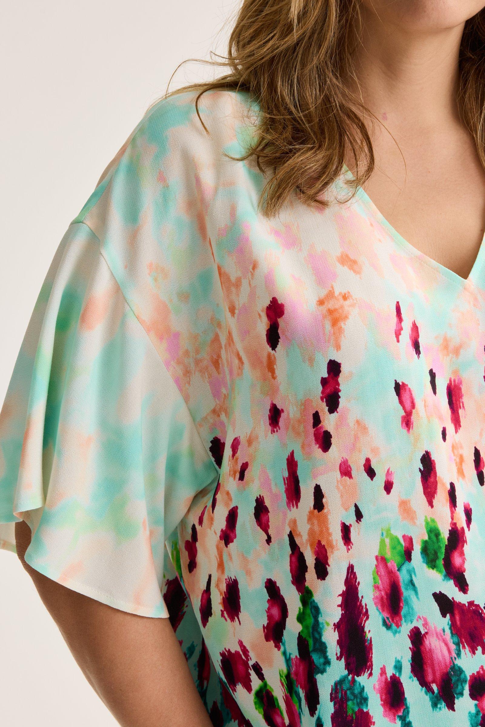 Hemden - V-halsblouse in crêpe met klokmouw