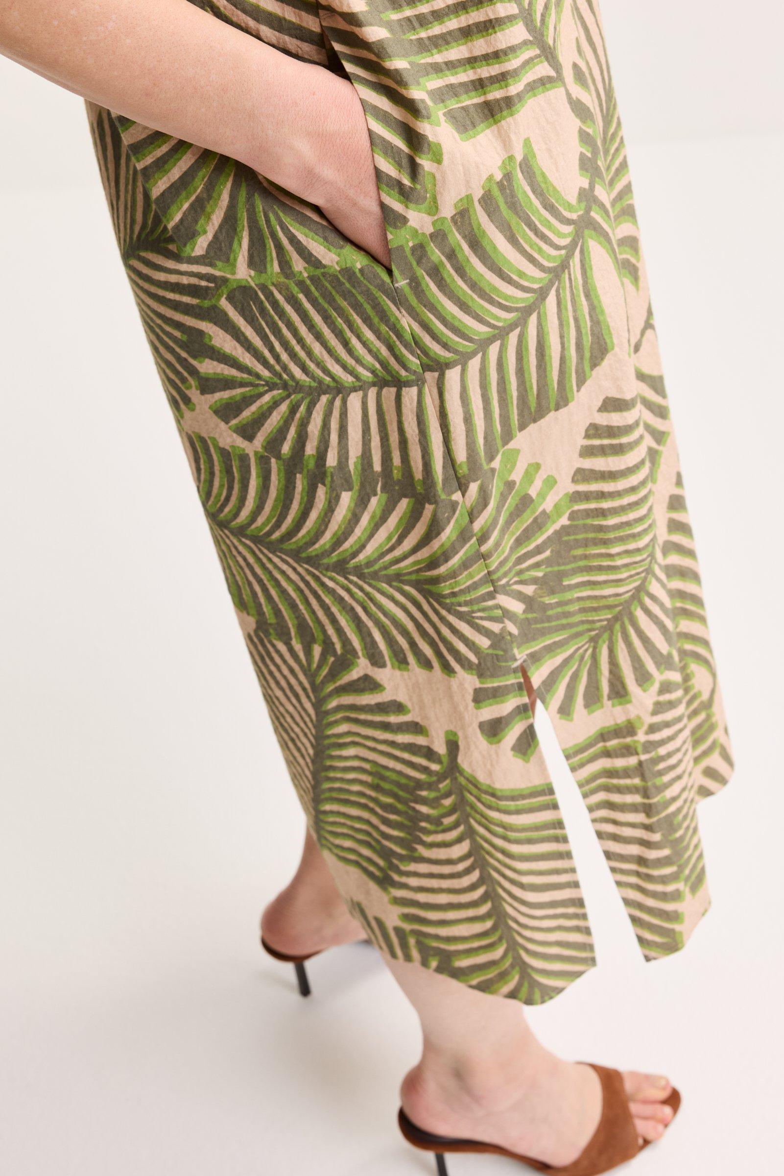 Kleedjes - Losse katoenen jurk met palmprint
