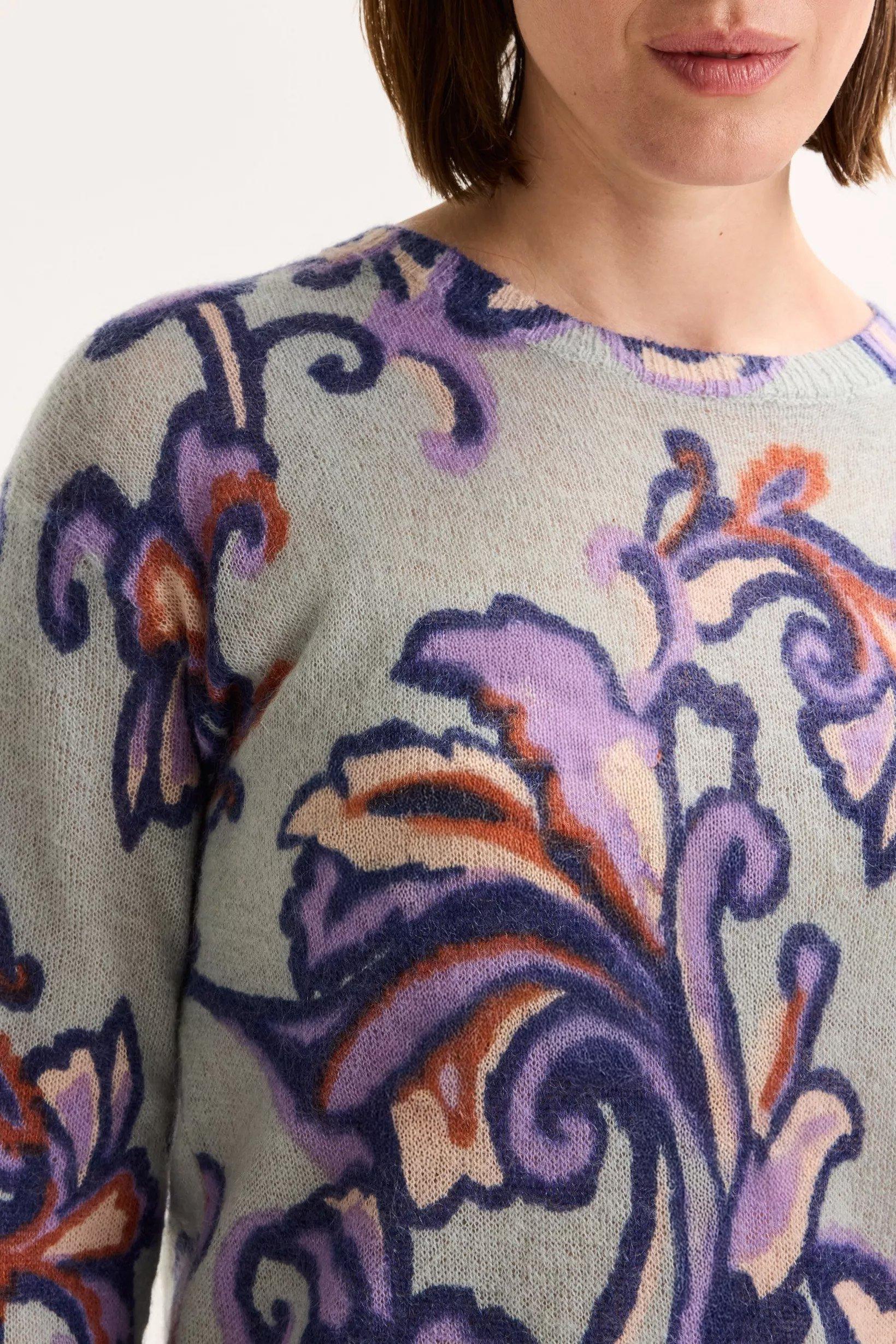 Truien - Mohairtrui met barokke print en ronde hals