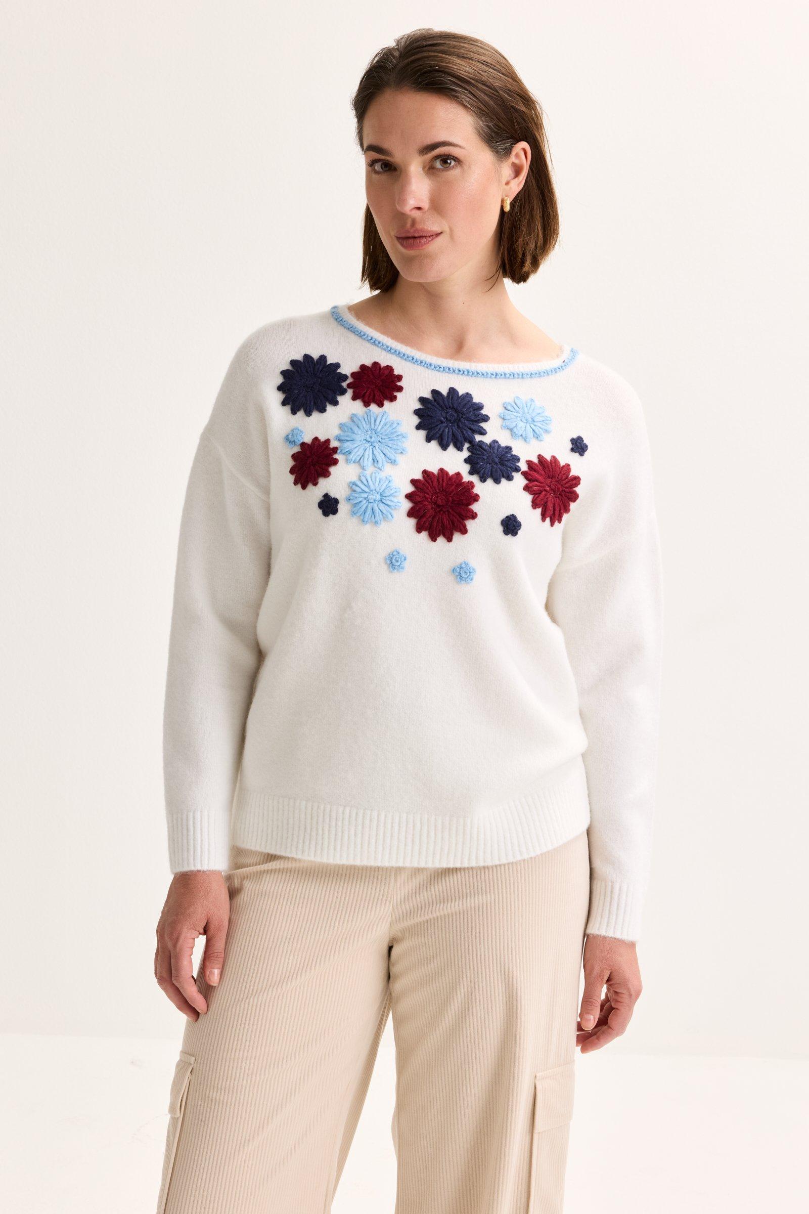 Pull brodé à encolure ronde