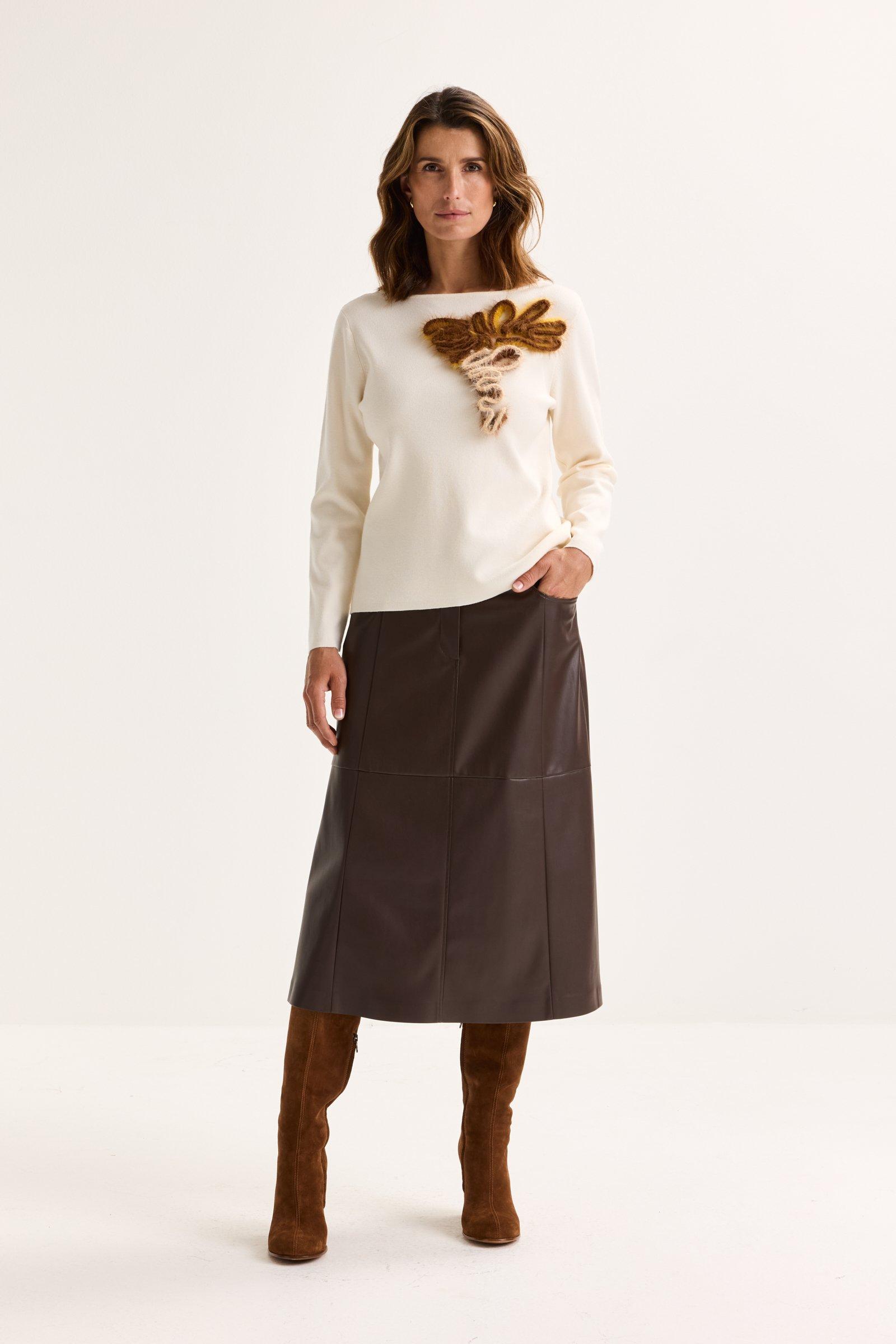 Pulls - Pull fin c&ocirc;tel&eacute; avec broderie en mohair