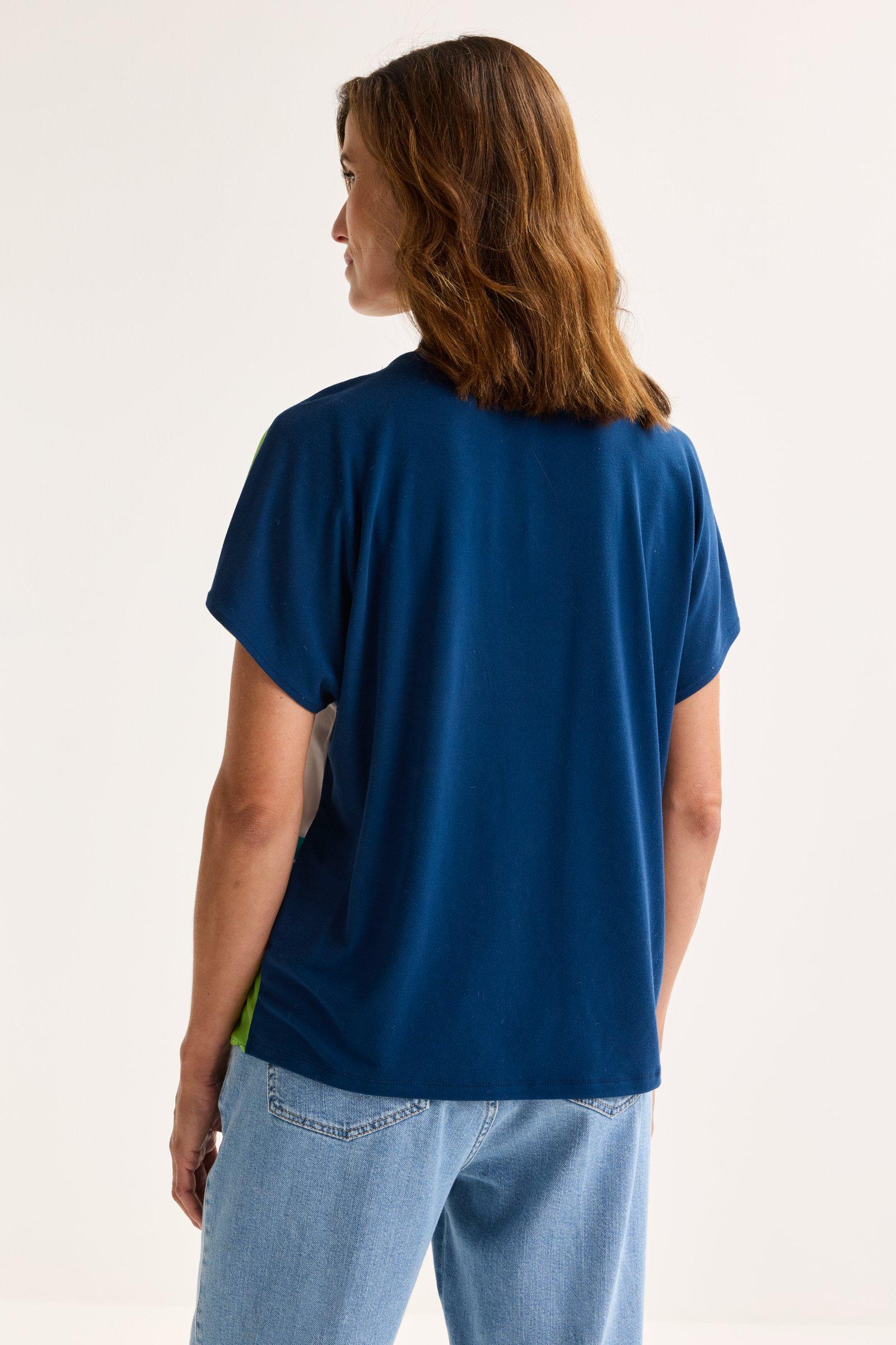Sweatvest - T-shirtblouse met satijnen front