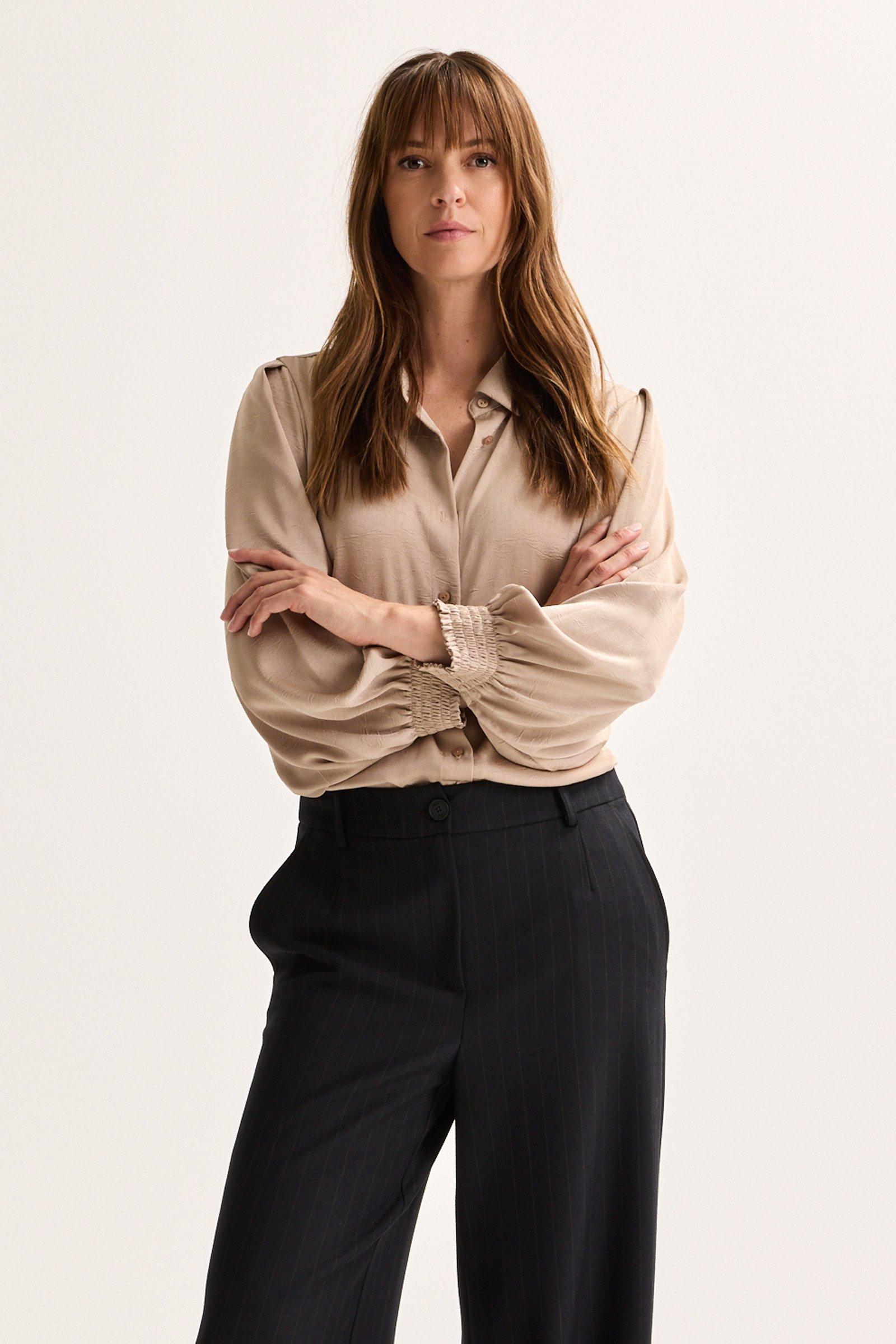 Hemdblouse in elastisch satijn