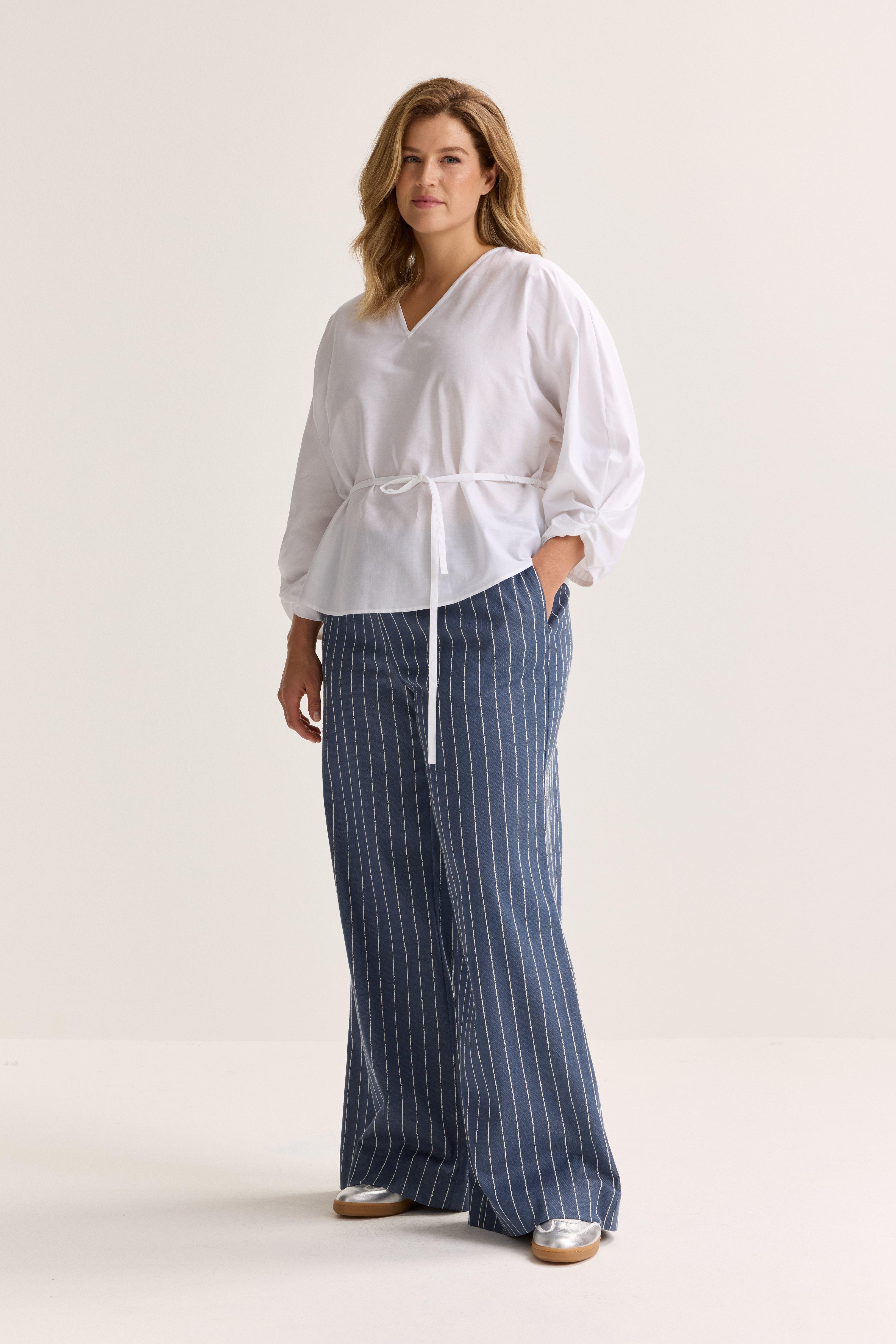 Chemises - Tunique en coton &agrave; col en V