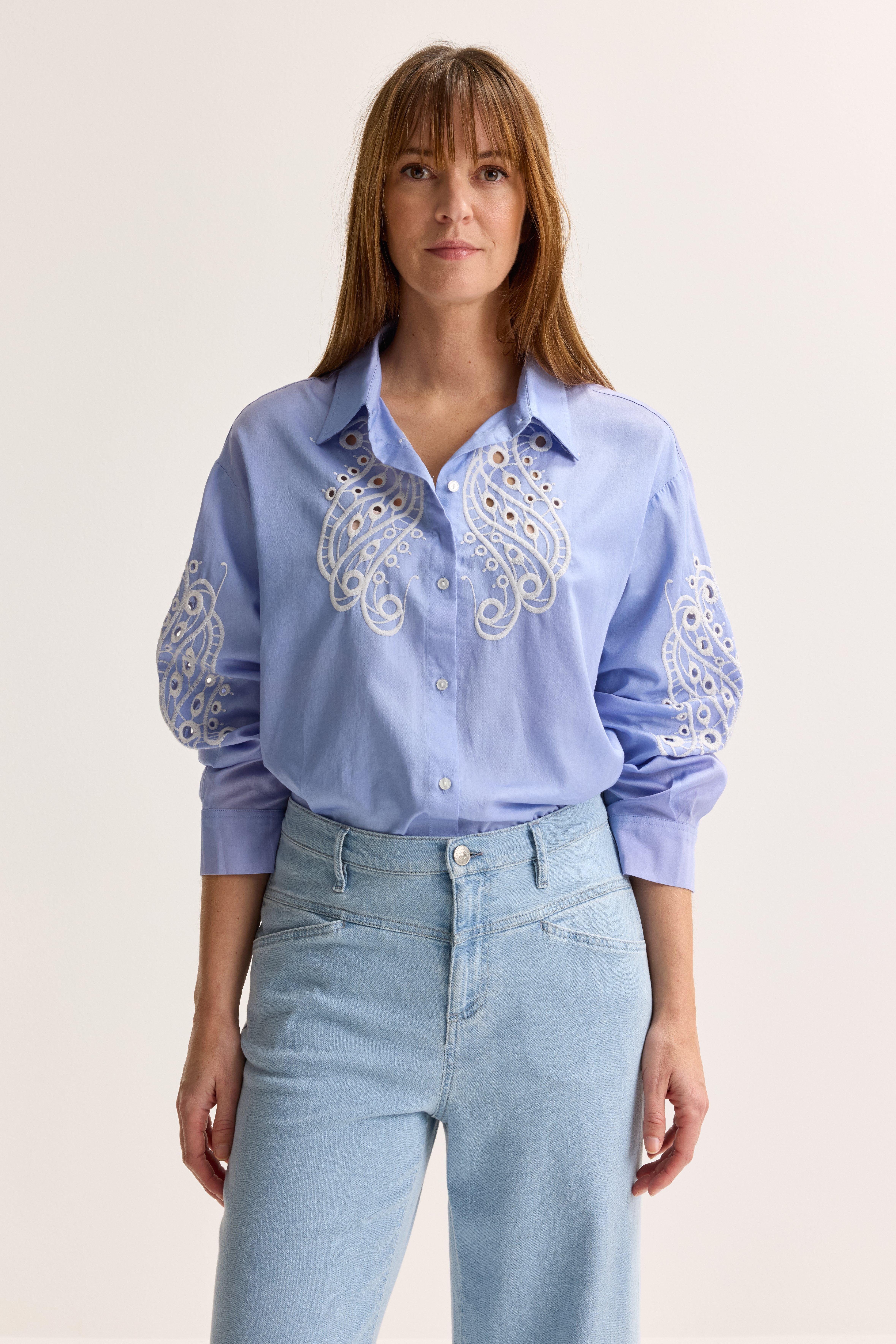 Chemisier en batiste brod&eacute;