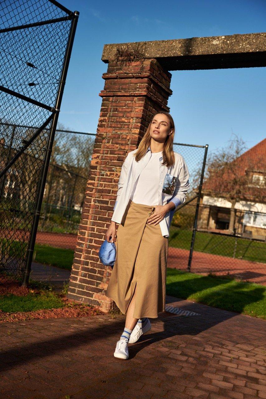 Jupe portefeuille en gabardine stretch