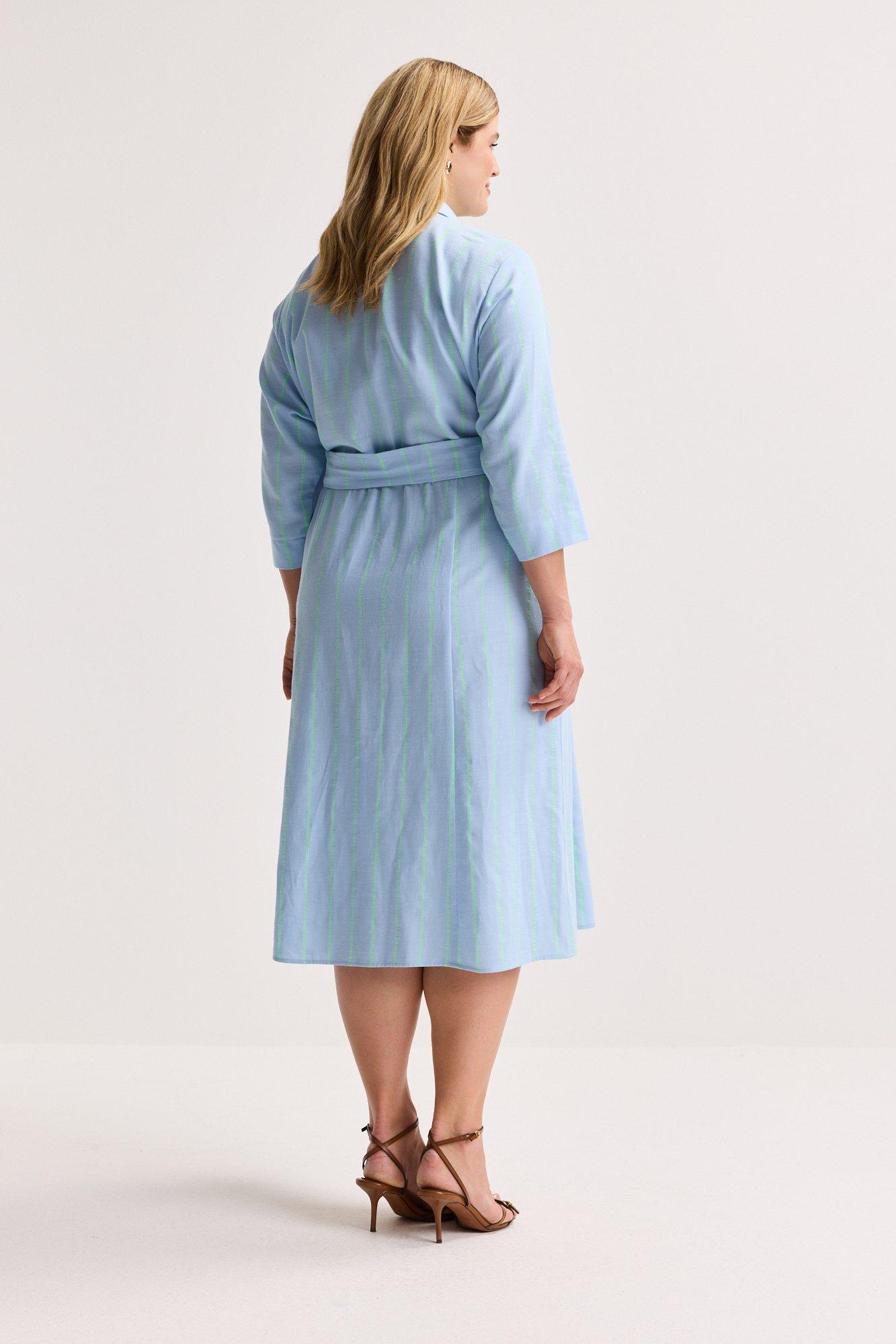 Robes - Robe-chemise &eacute;vas&eacute;e en coton
