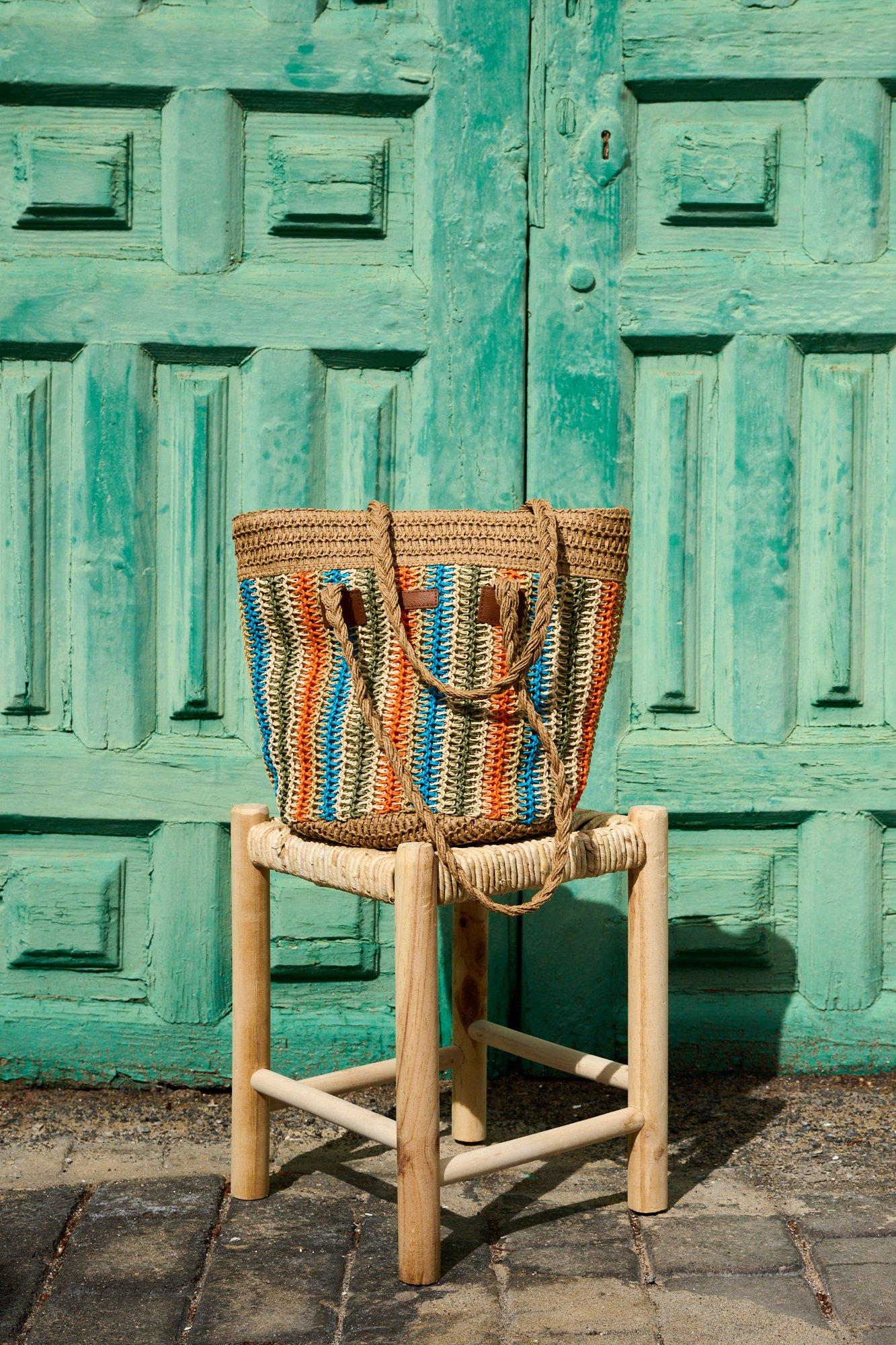 Gestreepte shopper in raffia
