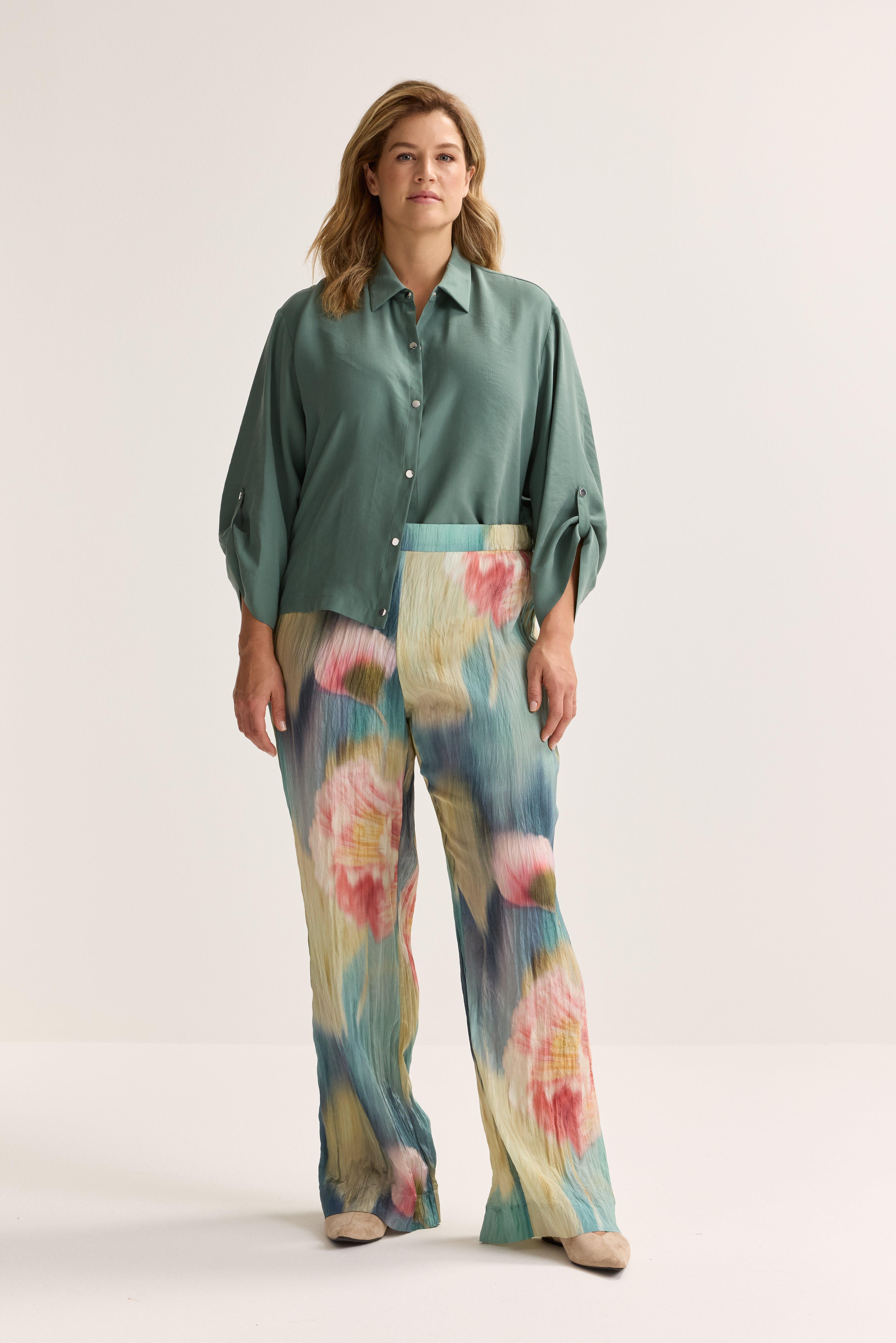 Pantalon imprim&eacute; en satin crinkle