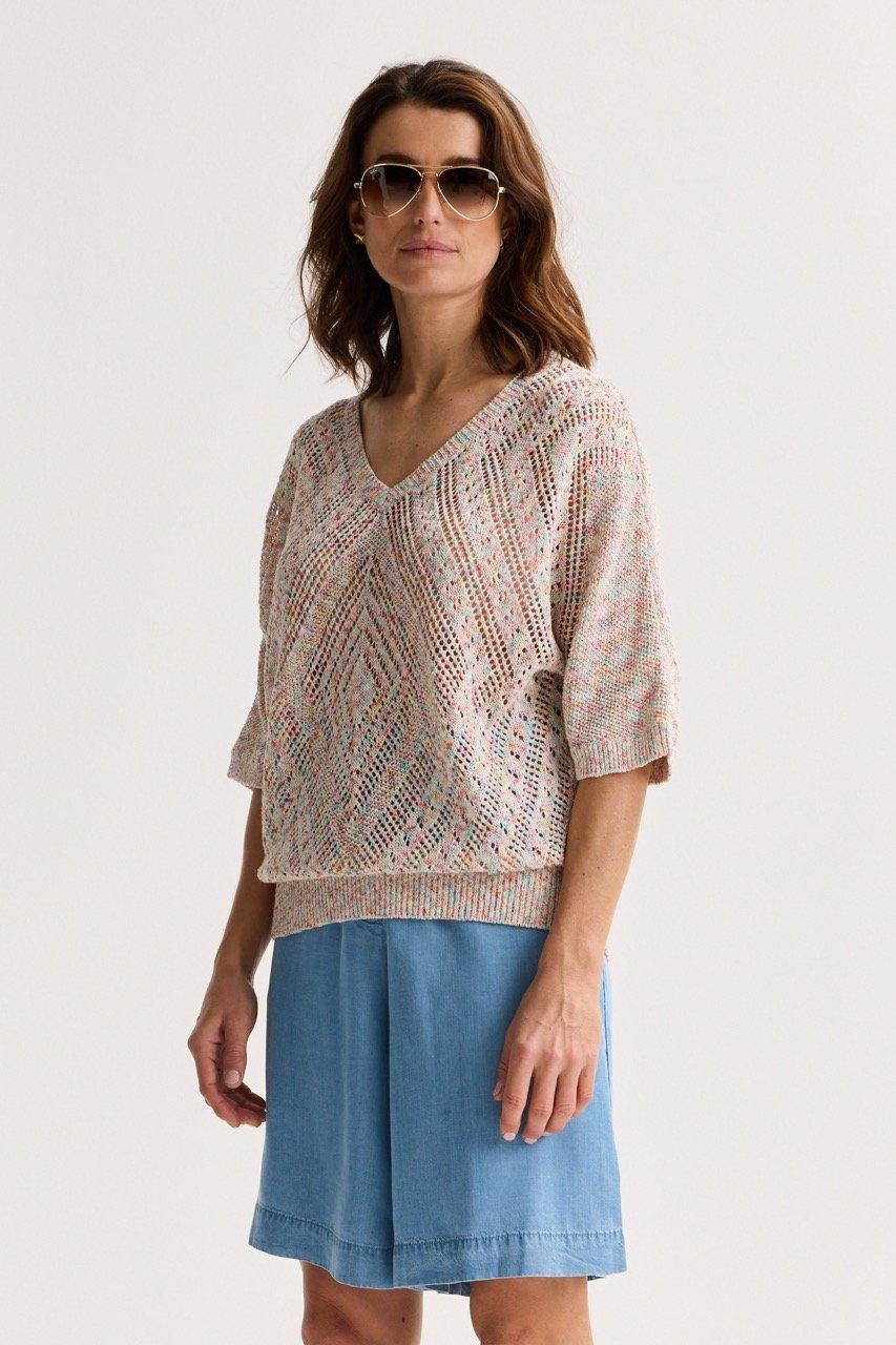 Pull ajour&eacute; &agrave; col en V